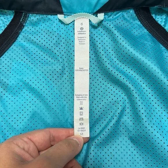 Lululemon Pack It Packable Vest Hidden Hood Blue Black Women’s Size 6 - Picture 12 of 12